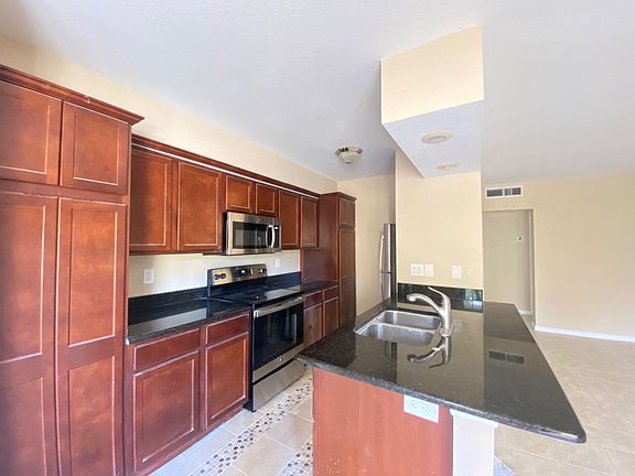 2nd image of 421-425 Menendez St #421-01
