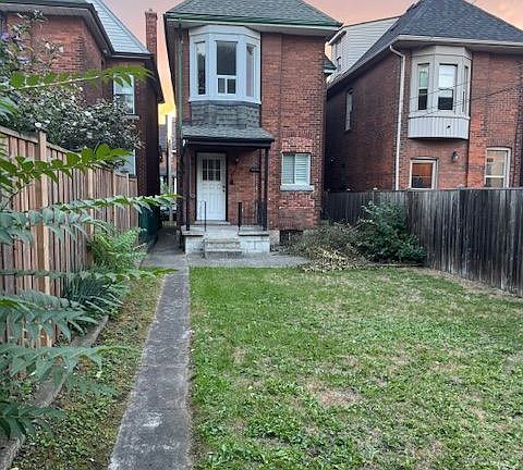 2nd image of 37 Gladstone Ave