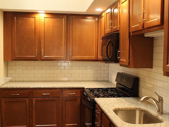 2nd image of 227 Pawling Ave APT 2