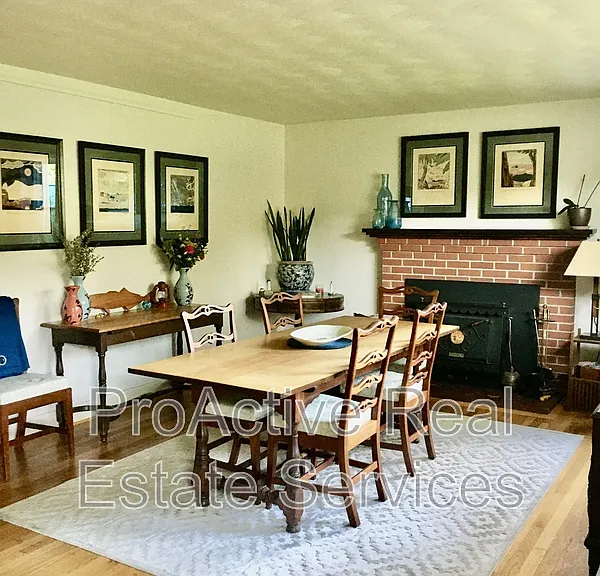 1300 Elk Ave — Photo 4