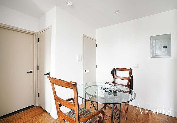 2nd image of 1074 Putnam Ave #4S