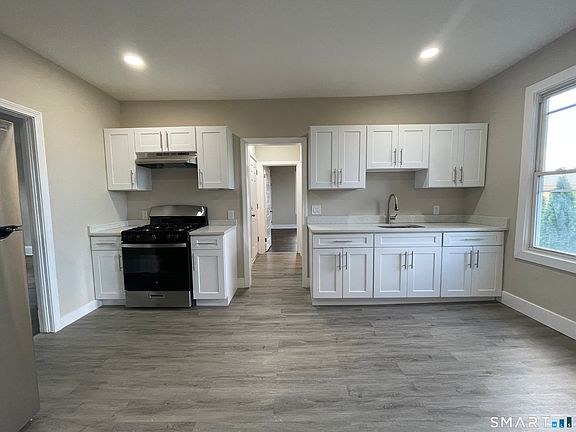 2nd image of 541 Church St #2