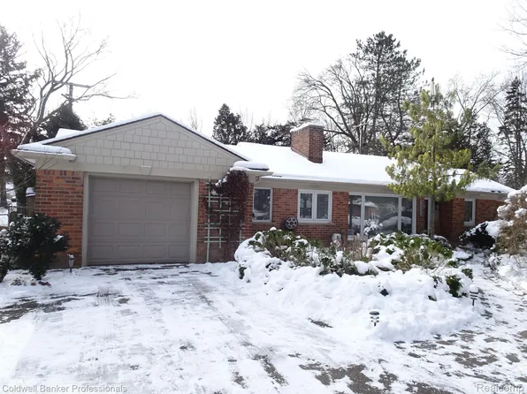 16007 Madoline St, Beverly Hills, MI 48025