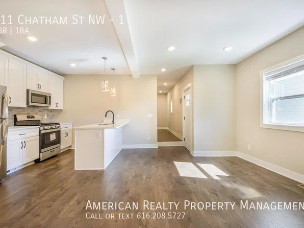 611 Chatham St NW #1, Grand Rapids, MI 49504