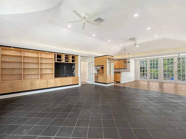 1770 S Oval Dr — Photo 19