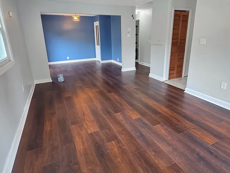 742 Elmhurst Rd — Photo 3