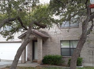 7011 Almond Green Dr, San Antonio, TX 78250