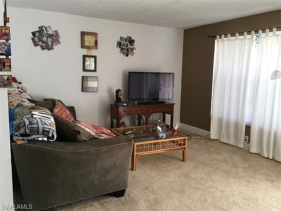 3rd image of 6182 Principia Dr #1