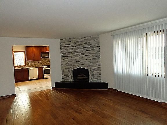 3rd image of 7920 W Sequoia Ct
