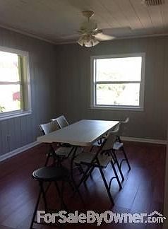 5th image of 744 S Lake Ave