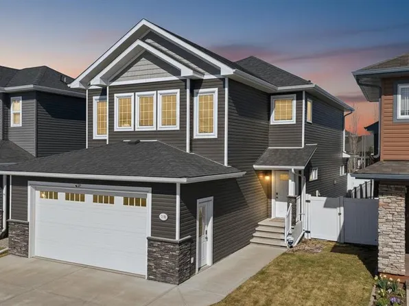 118 S Viscount Dr, Red Deer, AB T4R 0M6