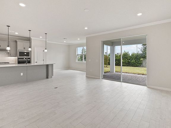 5th image of 10245 Estate Ct
