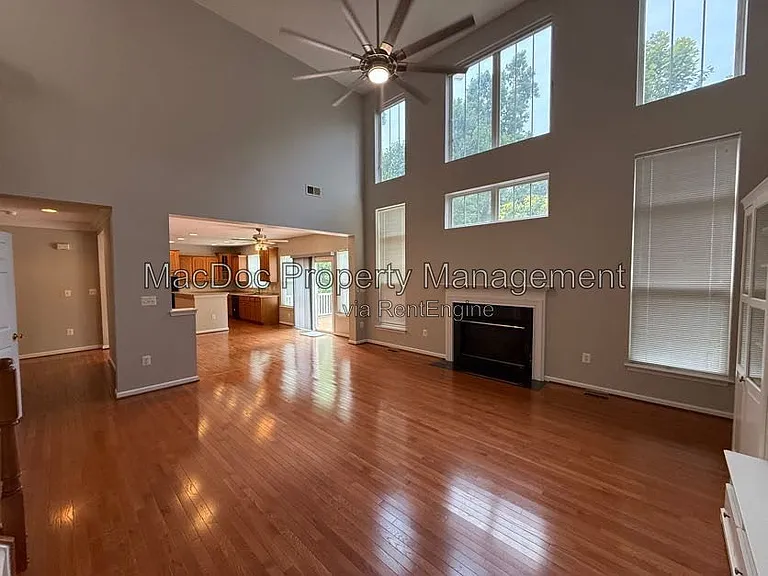 1404 Graham Dr — Photo 39