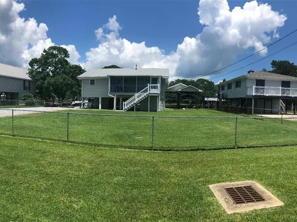 58562 Lake Rd, Lacombe, LA 70445