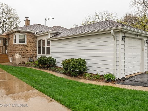 2nd image of 293 N Oaklawn Ave