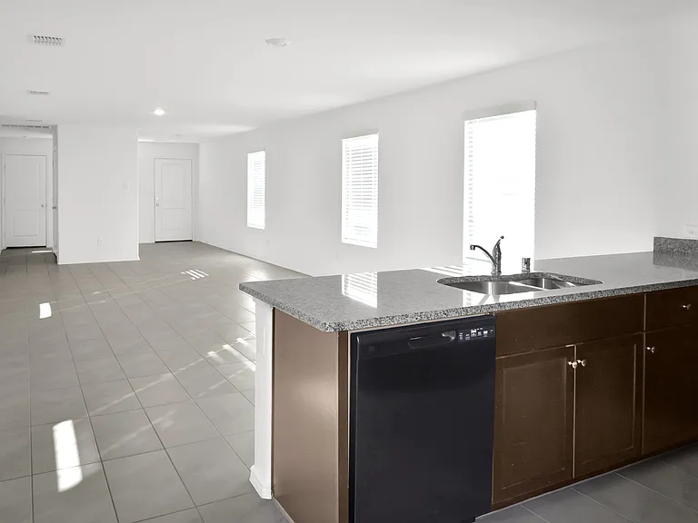 3604 Esperanza St — Photo 4