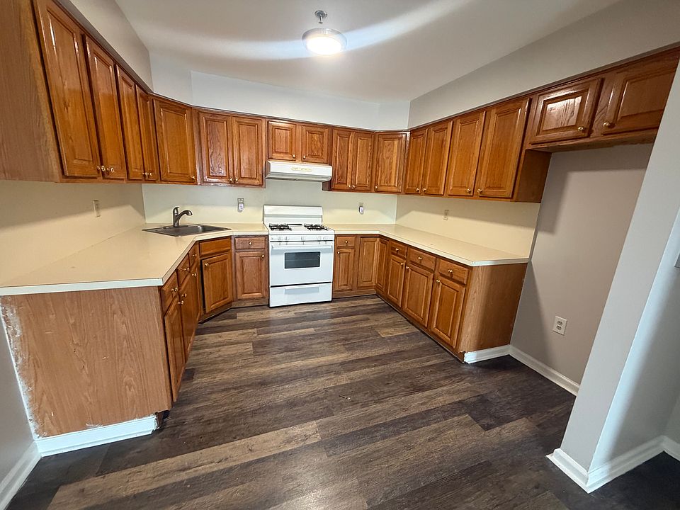 1st image of 176 Reid St #304