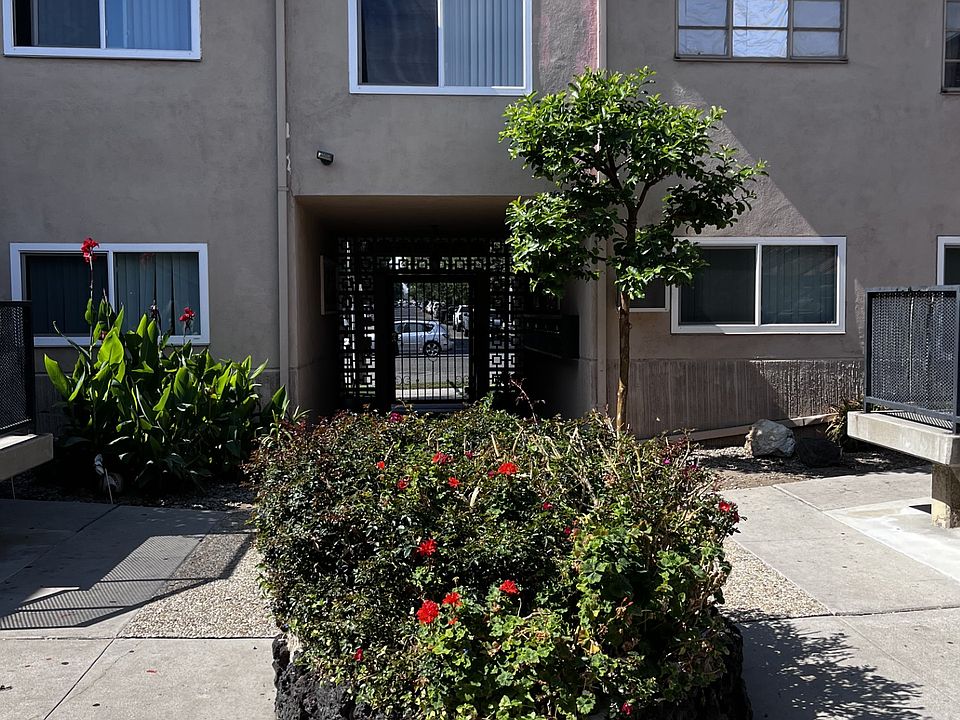 2nd image of 6200 Hazeltine Ave APT S
