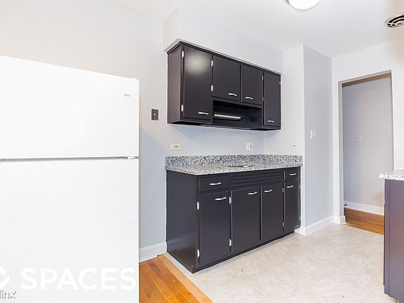 3rd image of 6029 N Winthrop Ave APT 506A