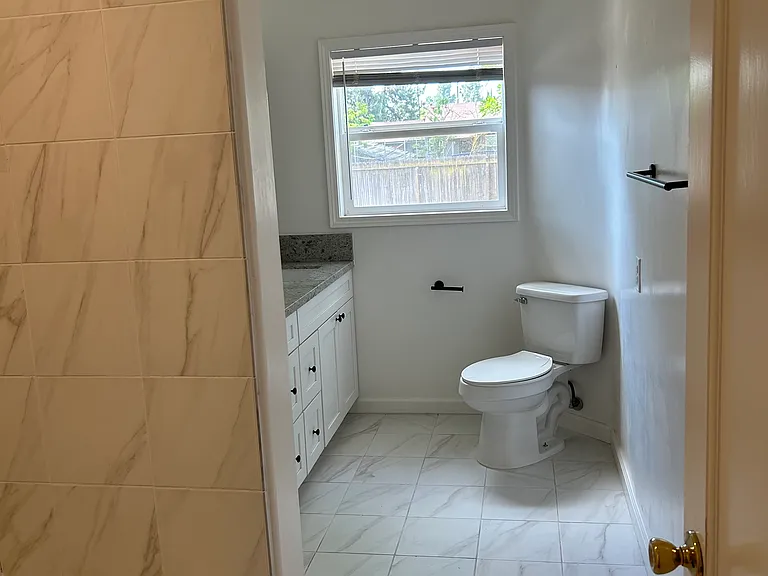 26 E Cortland Ave — Photo 9