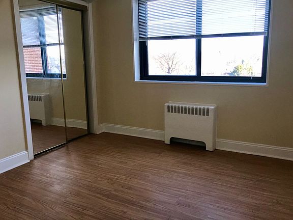 4th image of 2311 N Front St #623