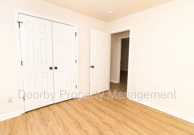 2310 Cushman St — Photo 13