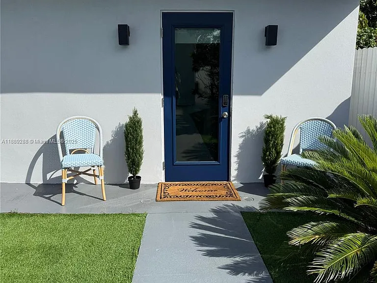 2943 SW 36th Ave #STUDIO — Photo 12