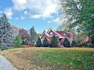 1702 Charlton St, West Saint Paul, MN 55118