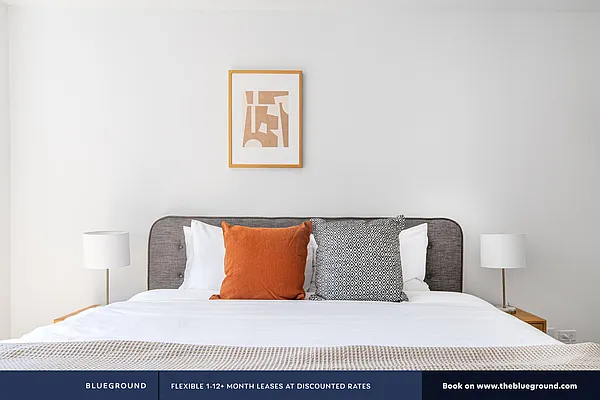 Rented by The Blueground | media 9