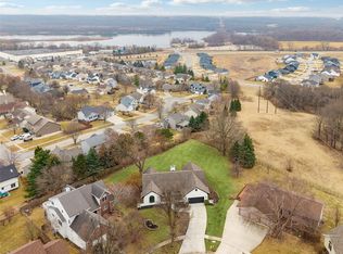 924 S 26th St, West Des Moines, IA 50265