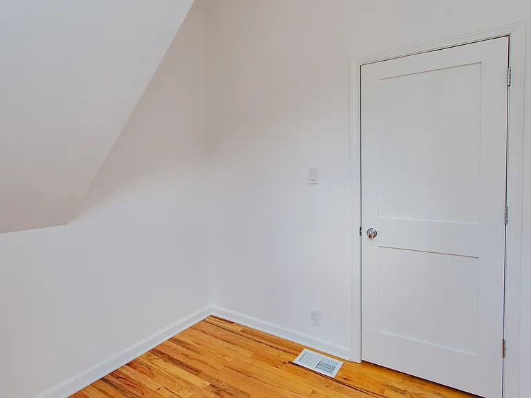 1325 W Barry Ave #1R — Photo 14