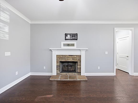 5th image of 2346 Rivendell Ln