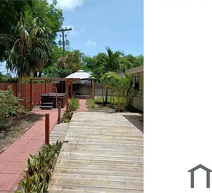 561 NW 21st Ct — Photo 3