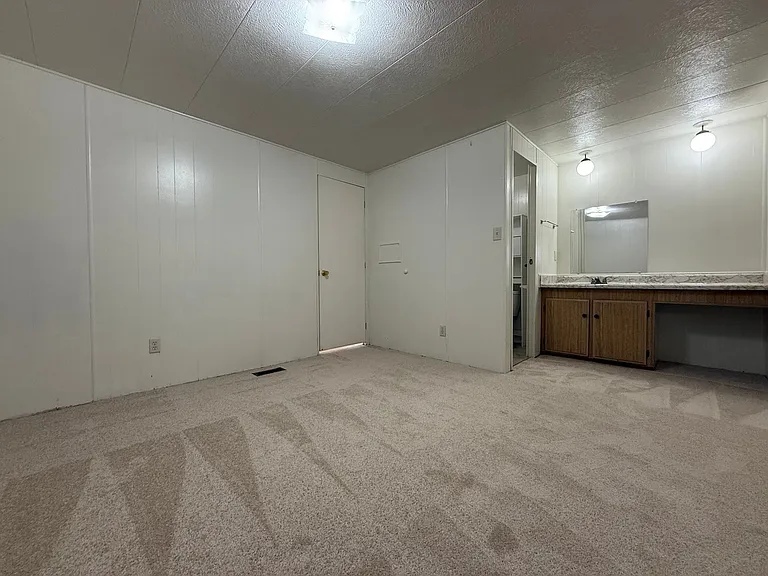 460 South St — Photo 23