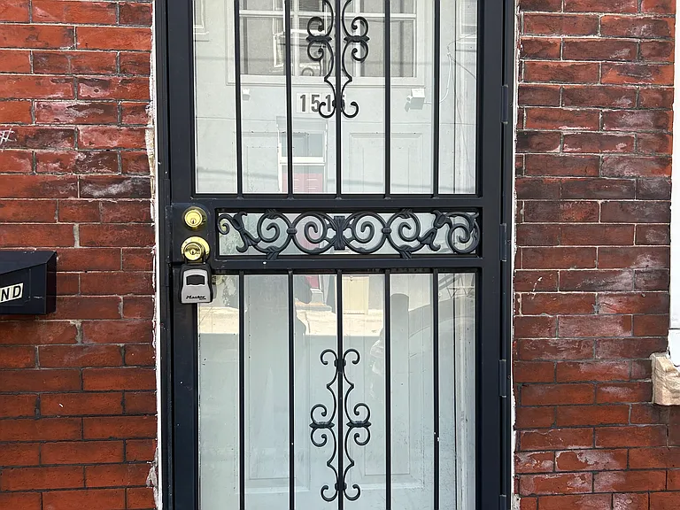 1515 Dickinson Street entrance