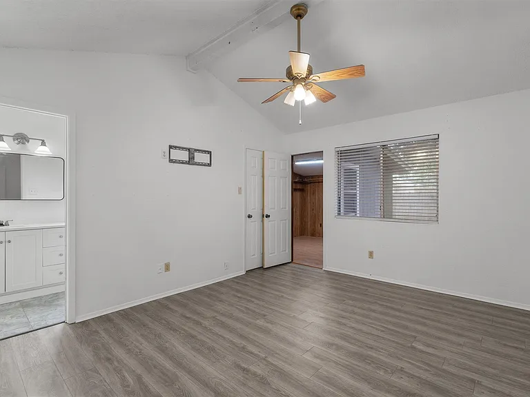 701 Riverwood Dr — Photo 18