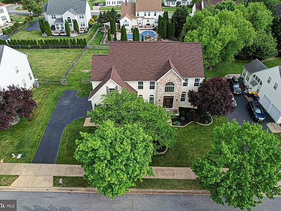 2nd image of 123 Willow Grove Mill Dr