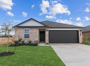 5 Robin Ct, Angleton, TX 77515
