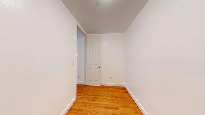 Rented by Bond New York | media 7