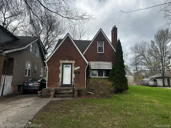 19345 Omira St, Highland Park, MI 48203