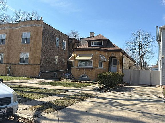 2nd image of 2348 N Newland Ave