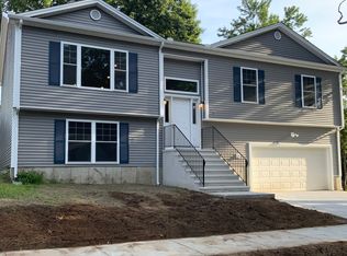 7 Norwalk St, West Haven, CT 06516