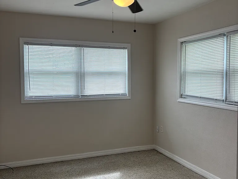 1420 Avocado Ave — Photo 5