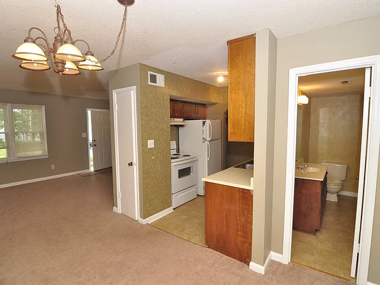 1332 Blake Bottom Rd — Photo 2