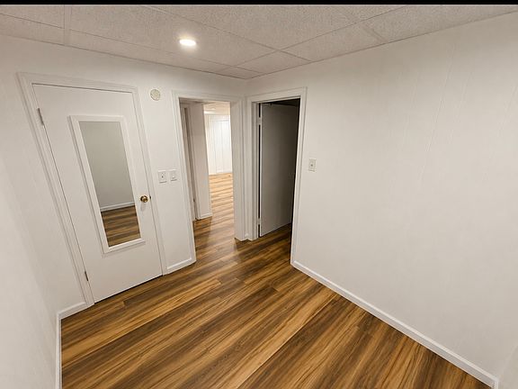 4th image of 81 W Shore Dr #1