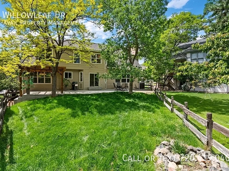 8 Willowleaf Dr — Photo 44