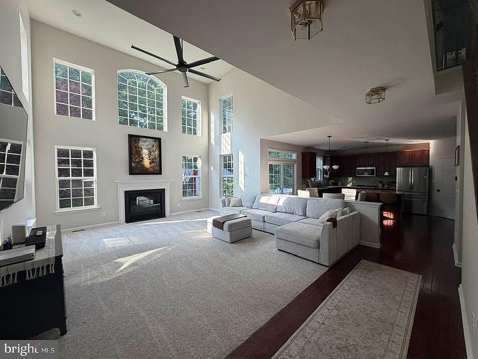 2nd image of 2488 Valhalla Rd