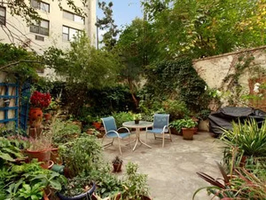 Sold by Corcoran | media 8