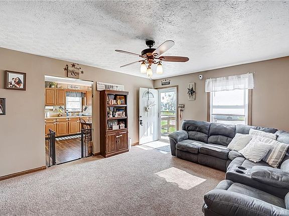 5th image of 49 Urbana Ave