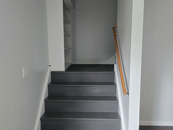 4th image of 15060 Dewey Rd #102